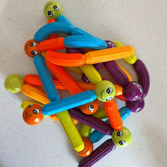 Set of Colorful Smiley Magnets - Picture 1 of 3